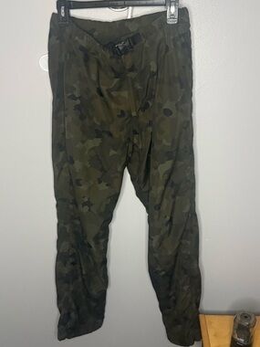 Uniqlo Mens Camouflage Fleece Lined Utility Pants